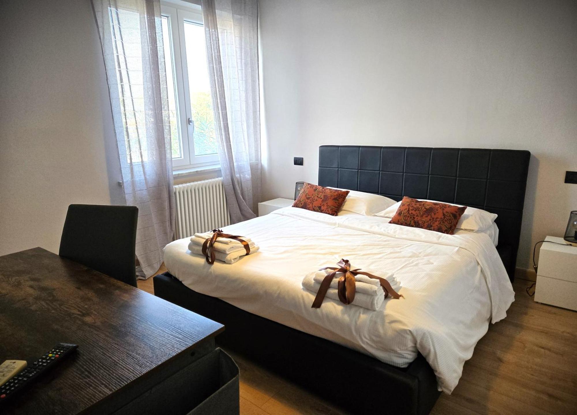 7 Lakes Aparthotel Burolo Exteriör bild